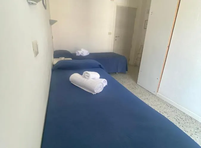 Lucciola Hotel 2*