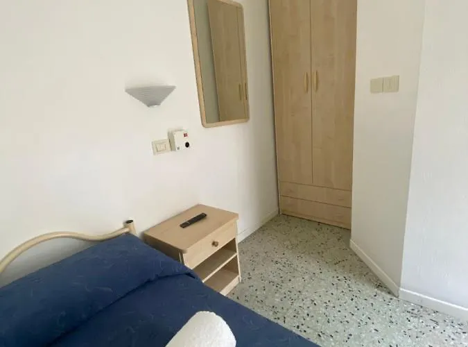 Lucciola Hotel 2*