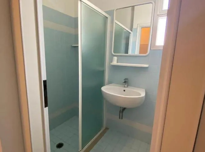 Lucciola Hotel 2*