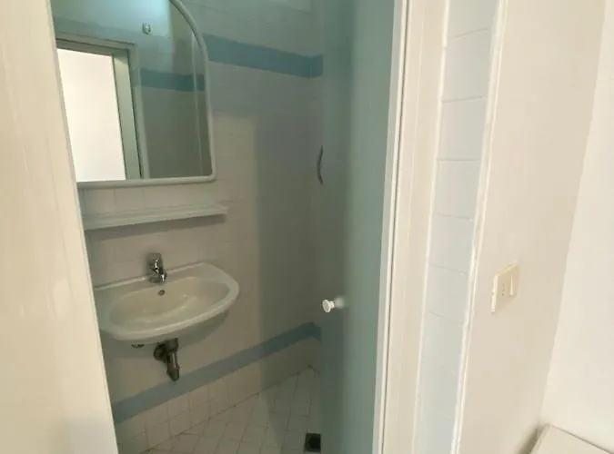 Lucciola Hotel 2*