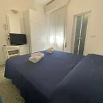 Lucciola Hotel 2*