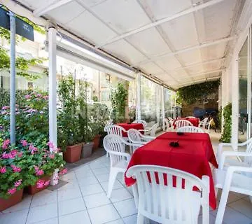 Отель Lucciola Каттолика