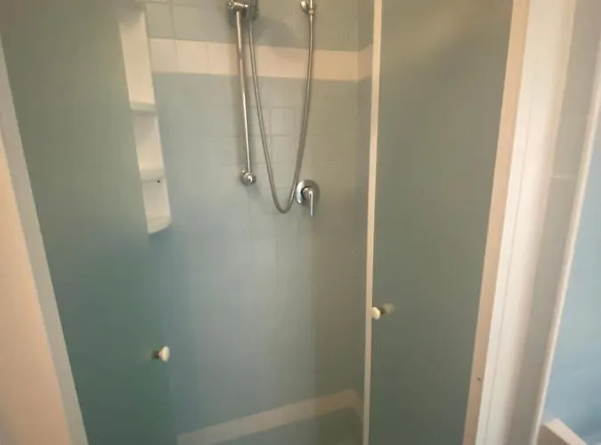 Ξενοδοχείο Lucciola 2*